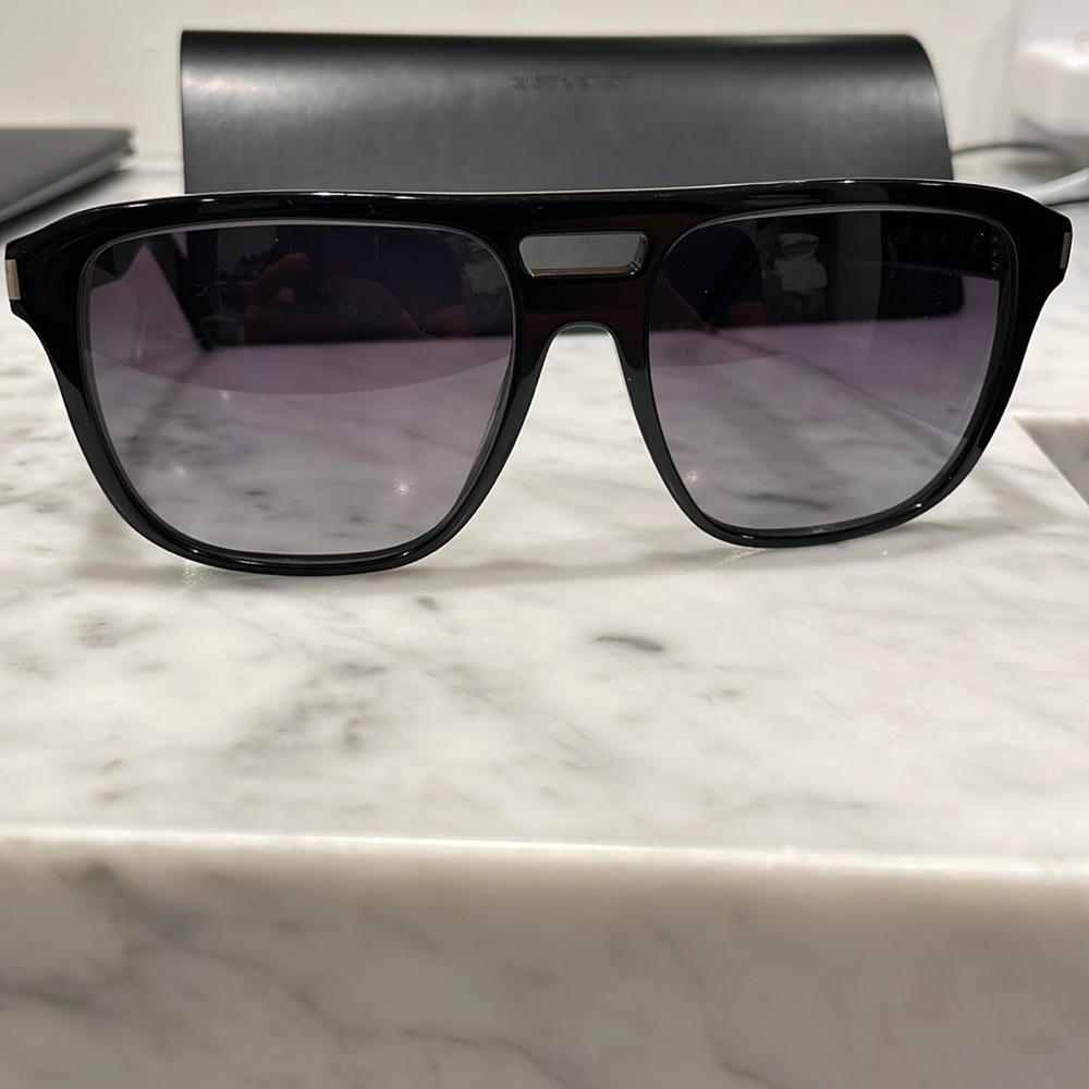 Unisex Saint Laurent Model SL87 100% Authentic. Have been worn only three times.